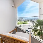 Waterfront Luxury Ocean View Apartament