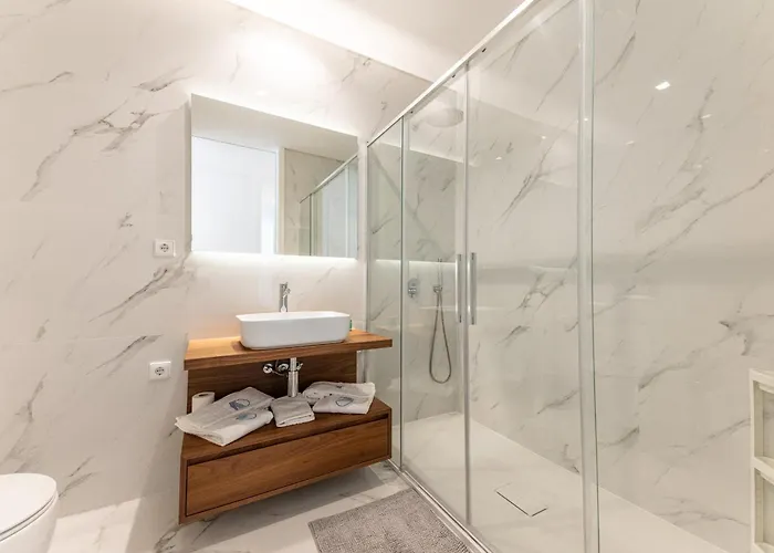 Waterfront Luxury Ocean View *