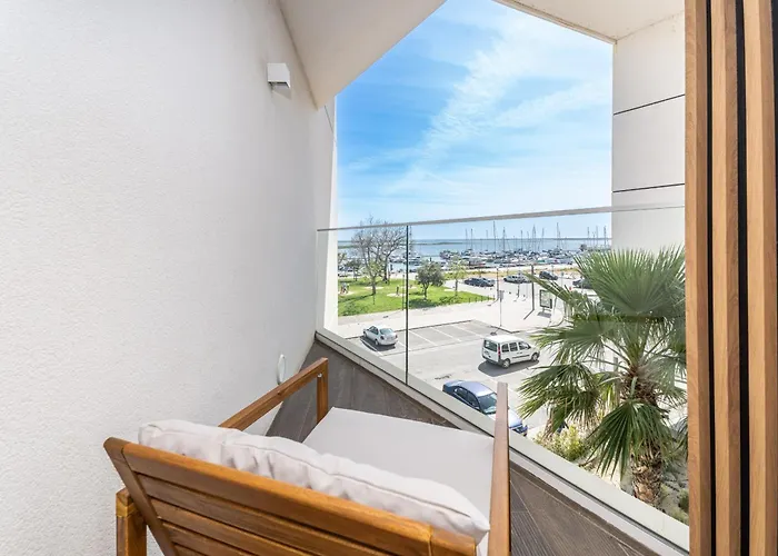 Waterfront Luxury Ocean View Apartment